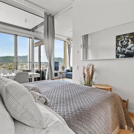 Апартаменты Luxury Business Penthouse Near Mainstation Цюрих